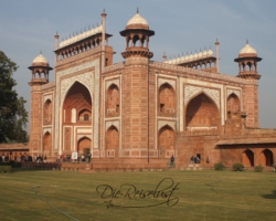 Das Eingangstor des Taj Mahals