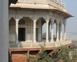 Der berühmte Balkon im Roten Fort in Agra Balkon im Roten Fort Agra