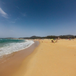 Breiter Sandstrand in Sardinien Cala Chia