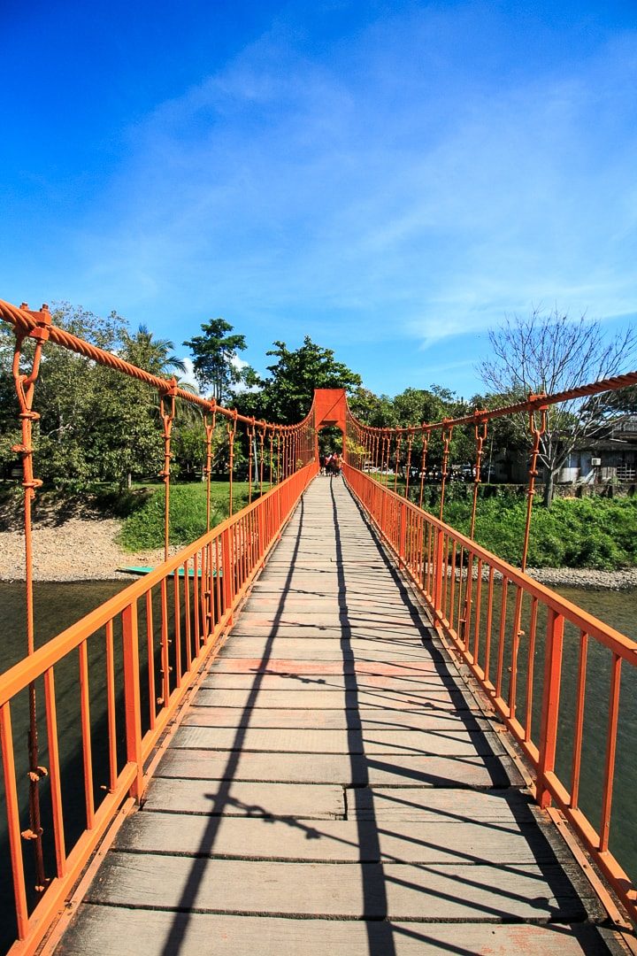 Die zerstörte Brücke in Vang Vieng